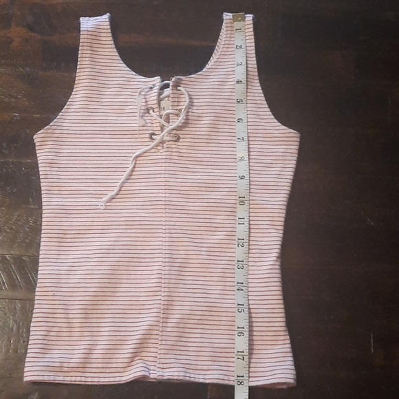 Hollister tank - Picture 8 of 8